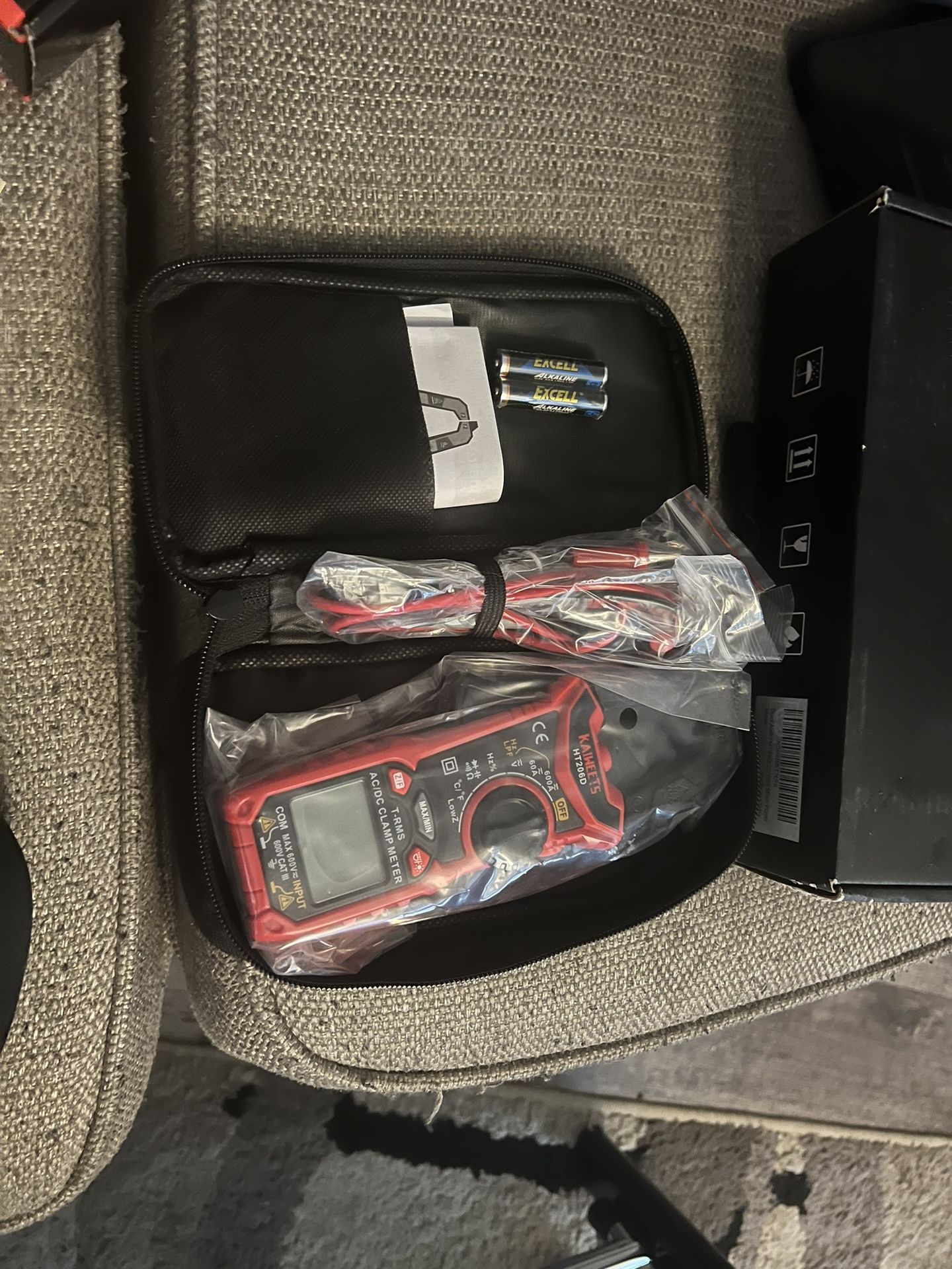 KAIWEETS HT206D Digital Clamp Meter TRMS 6000 Counts, for Sale in San