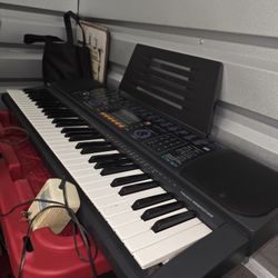 Digital Keyboard – Great Beginner Piano (61-Key)