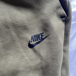 Nike Tech Joggers