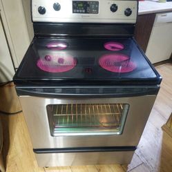 Black And Stainless Whirlpool Accubake Glass Top Stove With Self Cleaning Oven Works Excellent 