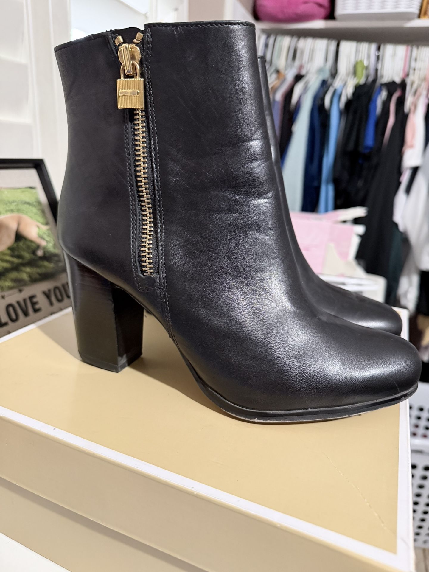 ✨ Michael Kors Black Leather Booties