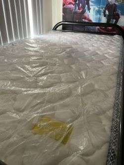 2 Twin beds