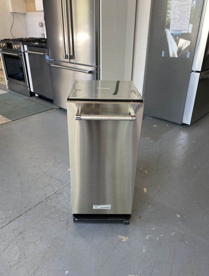 KitchenAid 15 Stainless Steel BuiltIn Trash Compactor KTTS505ESS for