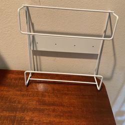 2 Hanging Racks