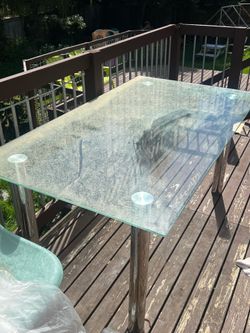 Glass table & 4 chairs
