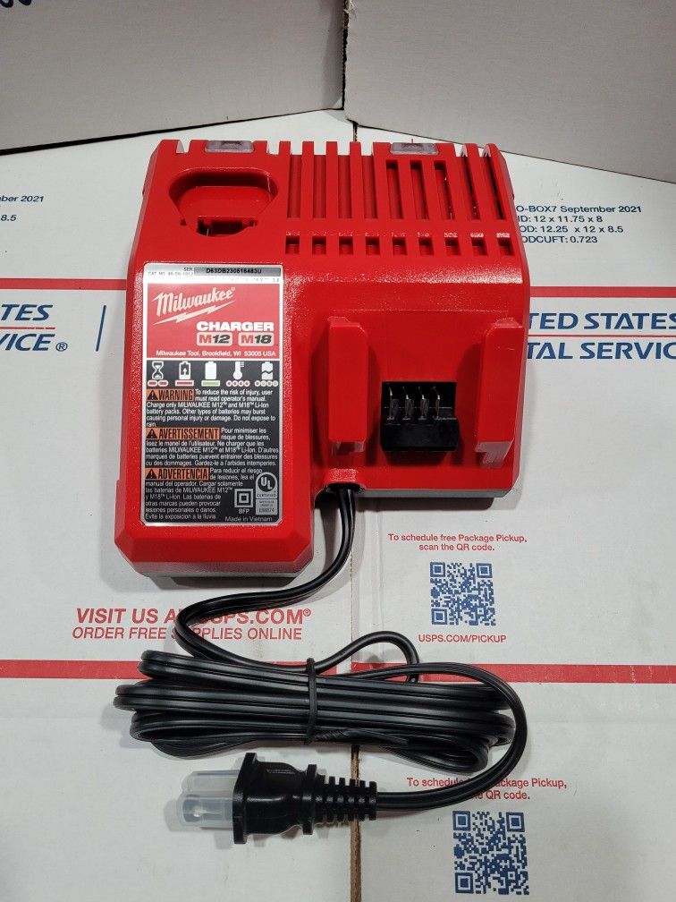 New Milwaukee M18 / M12 Battery Charger 48-59-1812