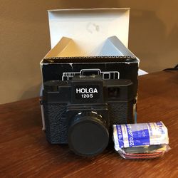 Holga 120S Medium Format Camera w Box + 1 Roll Of 120 Film