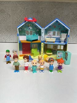 CoComelon Family House Playset with Figures