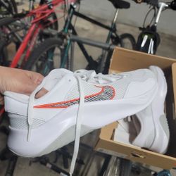 Nike Legend Essential 3 Next Nature