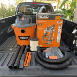 NEW RIDGID 12 Gal. 5.0 Peak HP NXT Shop Vacuum Wet Dry Vac with Filter, Hose & Attachments