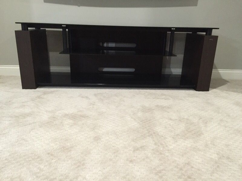 Bello TV Stand