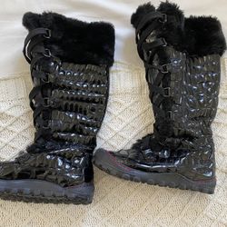 Like New Womens Snow Boots