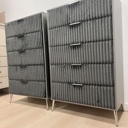 $180.- EACH ONE OR BOTH FOR $300.- Tall Big Bedroom Set Classic Dressers Cajoneras