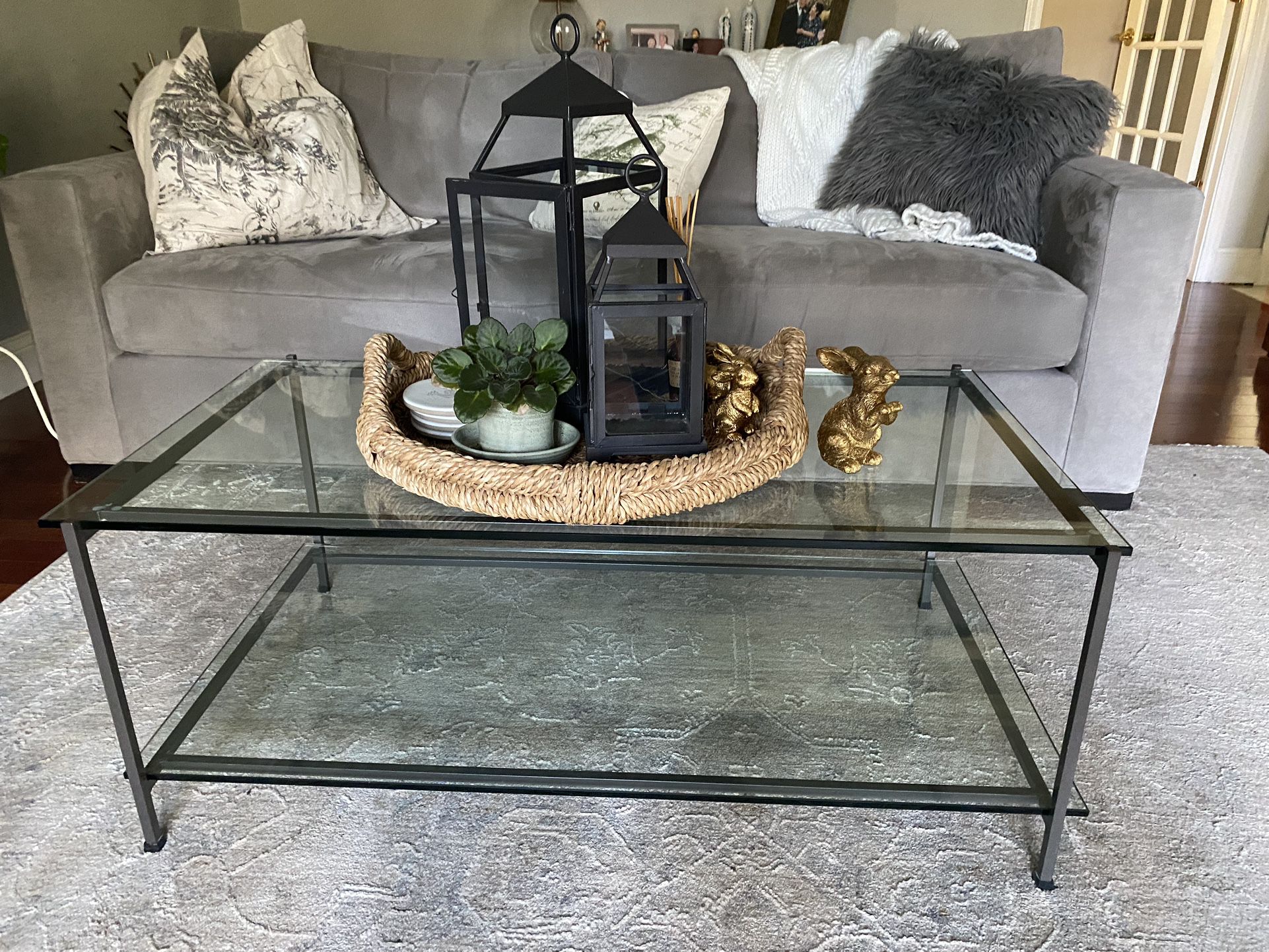 Crate And Barrel Coffee Table. Like new , Heavy!