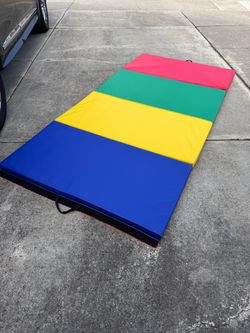 Gymnastics folding tumbling mat