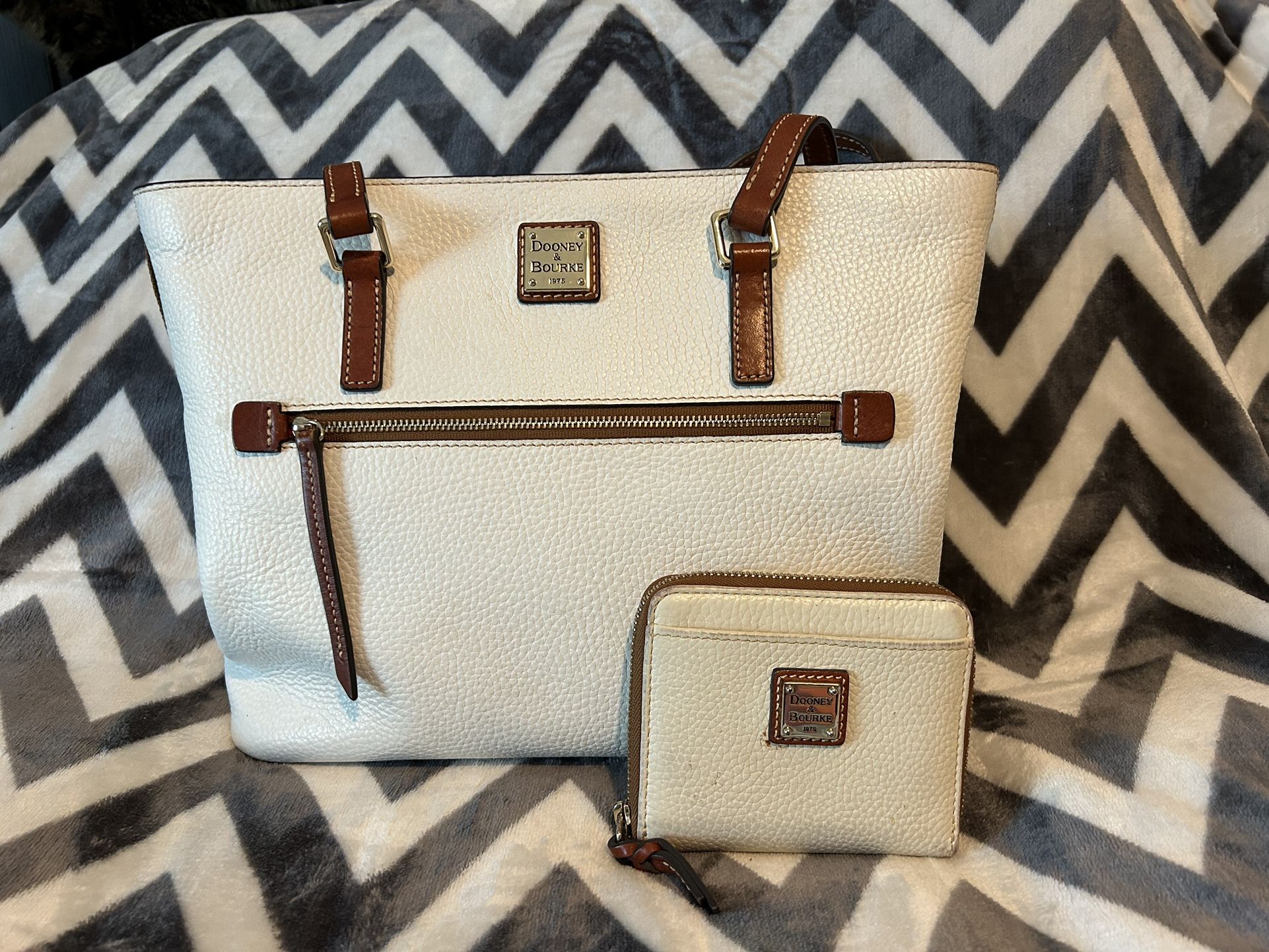 Authentic Dooney And Burke Bag With Wallet