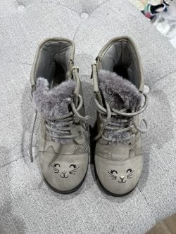 Girls Gray Boots Size 12. 