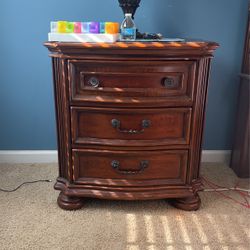 Dresser Mirror Nightstands Armoire