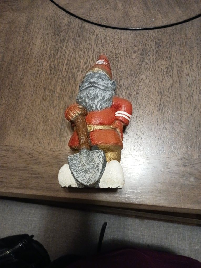 49ER Knome For Garden Or Indoors