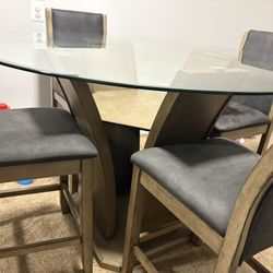 Dining Table And Chairs 
