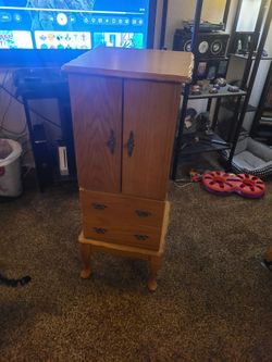 Wooden Standing Jewelery Vanity