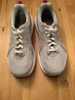 ASICS. Women’s Size 11.