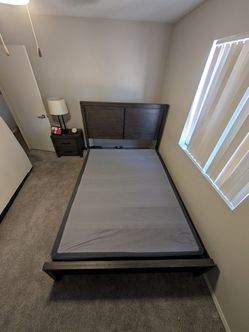 Queen bedroom set