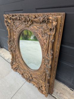 Vintage Italian style 30 lb mirror. Other vintage items on account. Delivery available...