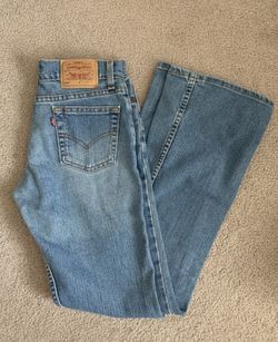 Levi’s Woman’s 518 boot cut low rise- size 3