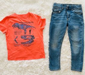 Boys Jean Sets Size 5T ( BUNDLE)