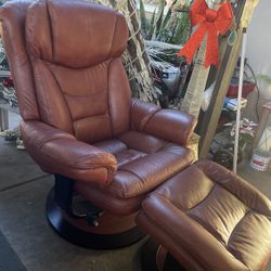 Leather Manual Reclining Swivel Arm Chair 