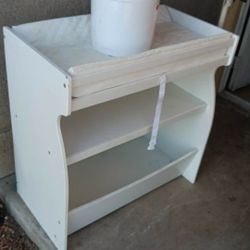 Changing Table/diaper Geine 
