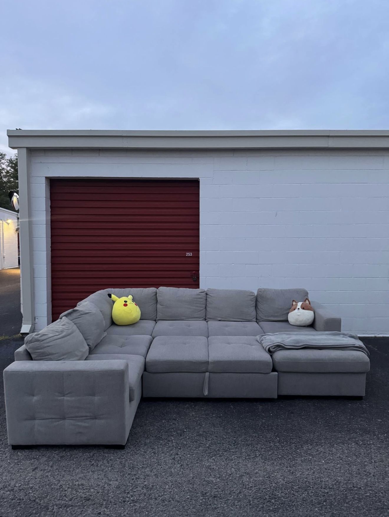 Large Sectional Couch sofa with pullout and storage