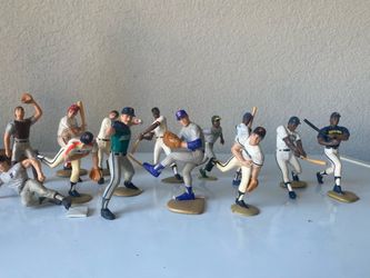 Staring line up figure lot
