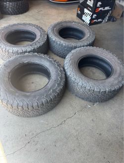 35x12.50R18 BFG AT KO2 Used