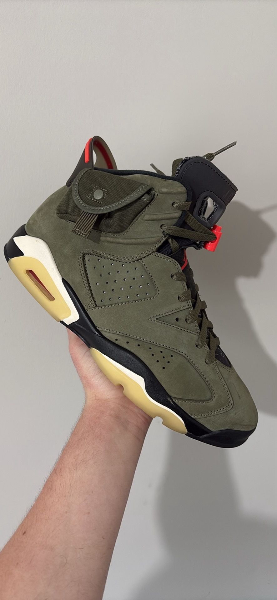 Jordan 6 Travis Scott