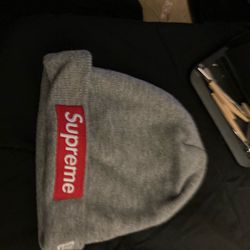 Supreme Beanie Authentic 