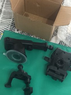 Car mount for iPhone 6S new open box