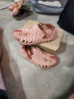 Crocs SALEHBEMBURY PALE BLUSH SIZE 12