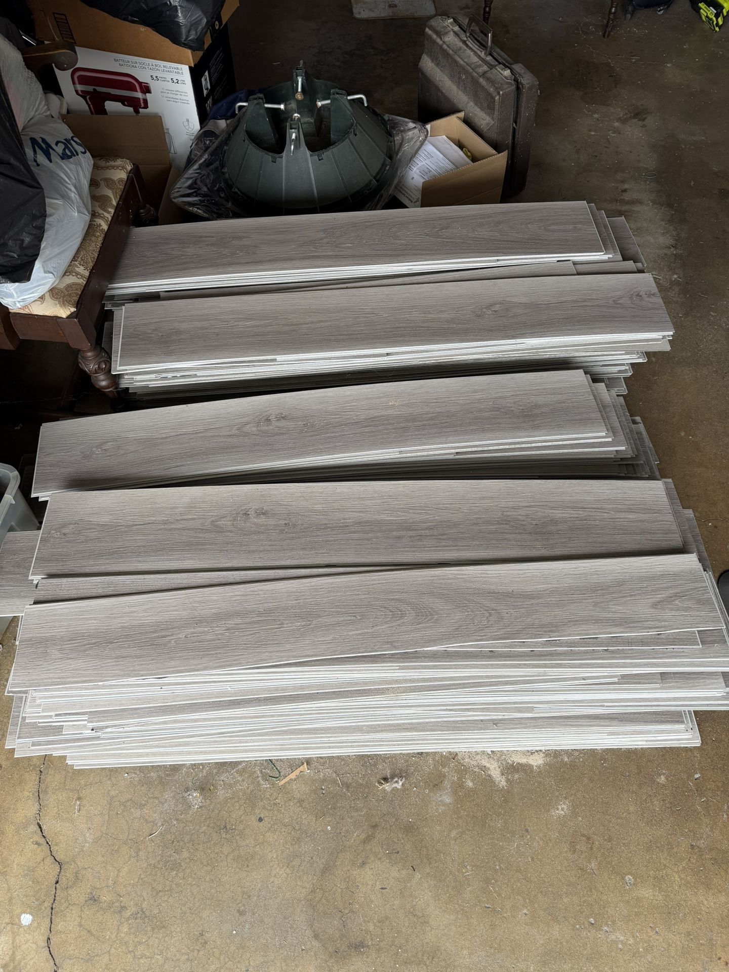 Waterproof Vinyl Planks, Grey Wood Style Finish