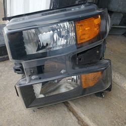 2019-2021 SILVERADO LEFT HEADLIGHT