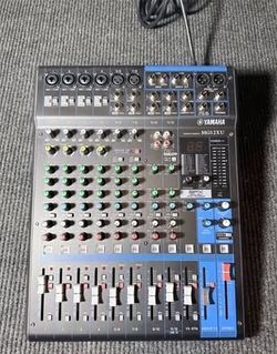 Yamaha MG12XU 12-Input 4-Bus Mixer with Effects