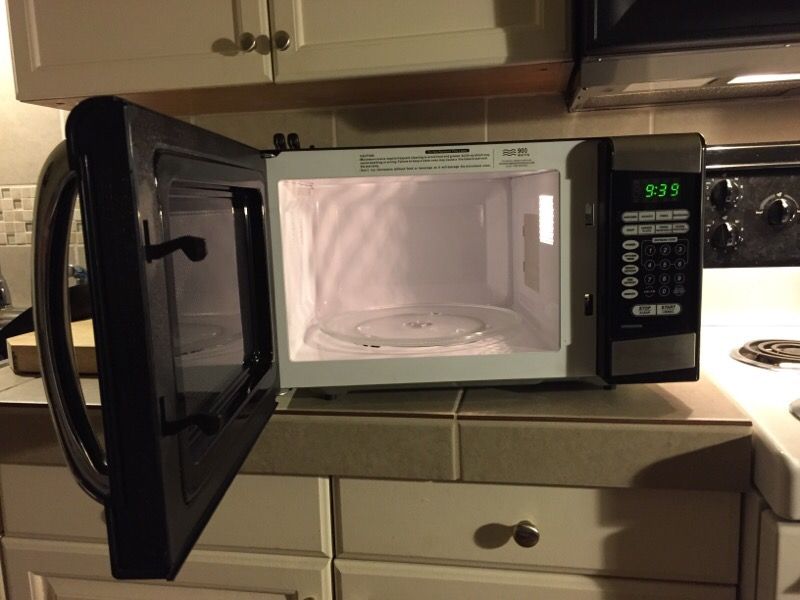 Emerson Microwave model MW8999SB for Sale in Everett, WA OfferUp
