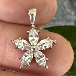 Sterling Silver Marquise Cubic Zircona Star Flower Pronged Pendant/Charm Pre Owned.