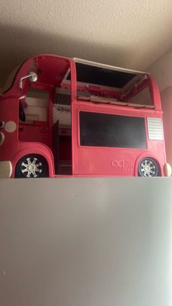 Barbie on the go food truck
