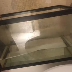 Fish Tank 20 Gal 
