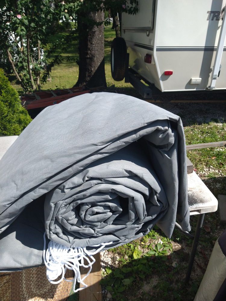 Brand new 37-foot motorhome cover . It can be using for travel trailer cover