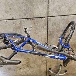 Cannondale bike F7 use lightly exit condition 19 in. Frame