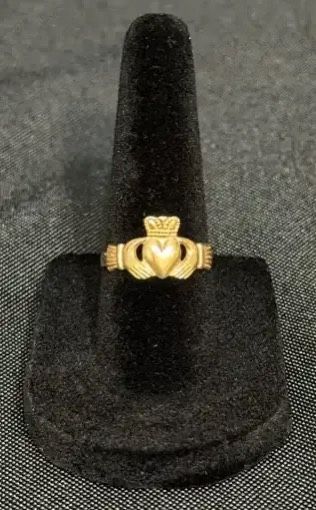 14K Gold Claddagh Ring