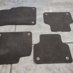 Audi Q7 Factory Carpet Set